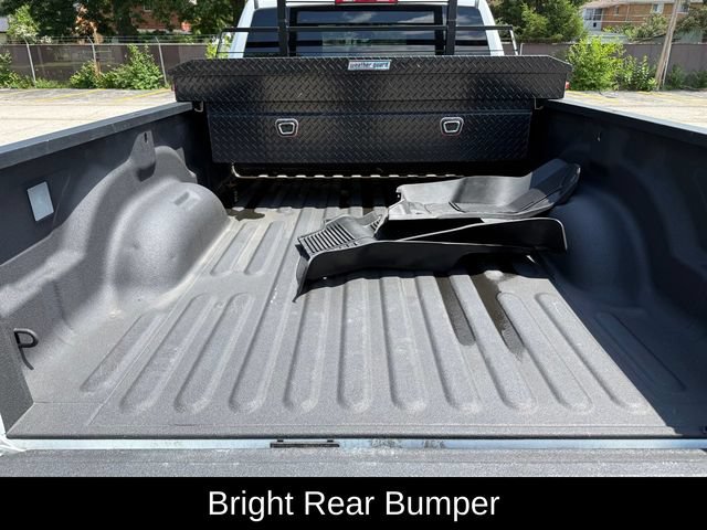 Used 2022 RAM 3500 Tradesman w/ Chrome Appearance Group AWD/4WD image 16