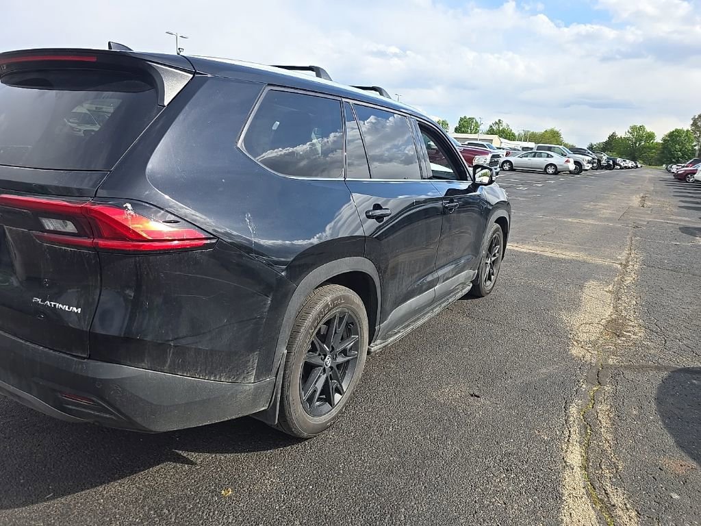 Used 2024 Toyota Grand Highlander Platinum AWD/4WD image 3
