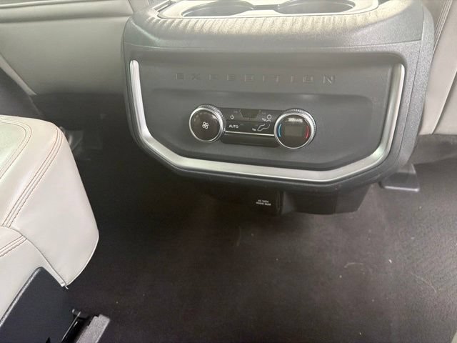 Certified 2025 Ford Expedition Active AWD/4WD image 38