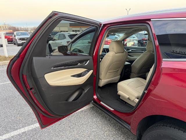 Used 2019 Buick Enclave Essence image 10