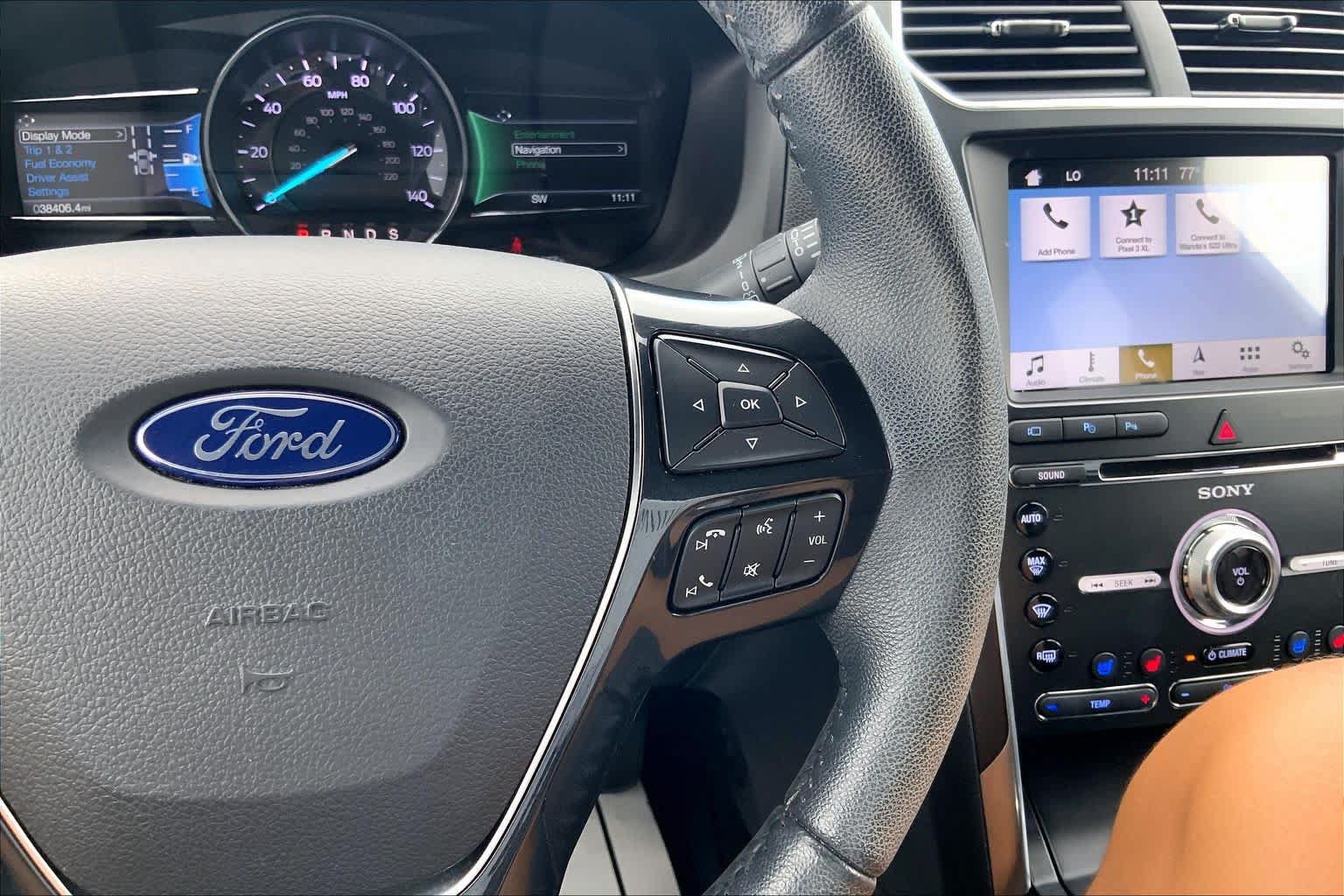 Certified 2018 Ford Explorer Limited w/ Equipment Group 301A FWD image 25