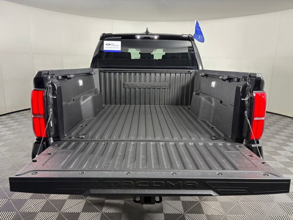 Used 2024 Toyota Tacoma TRD Sport AWD/4WD image 29