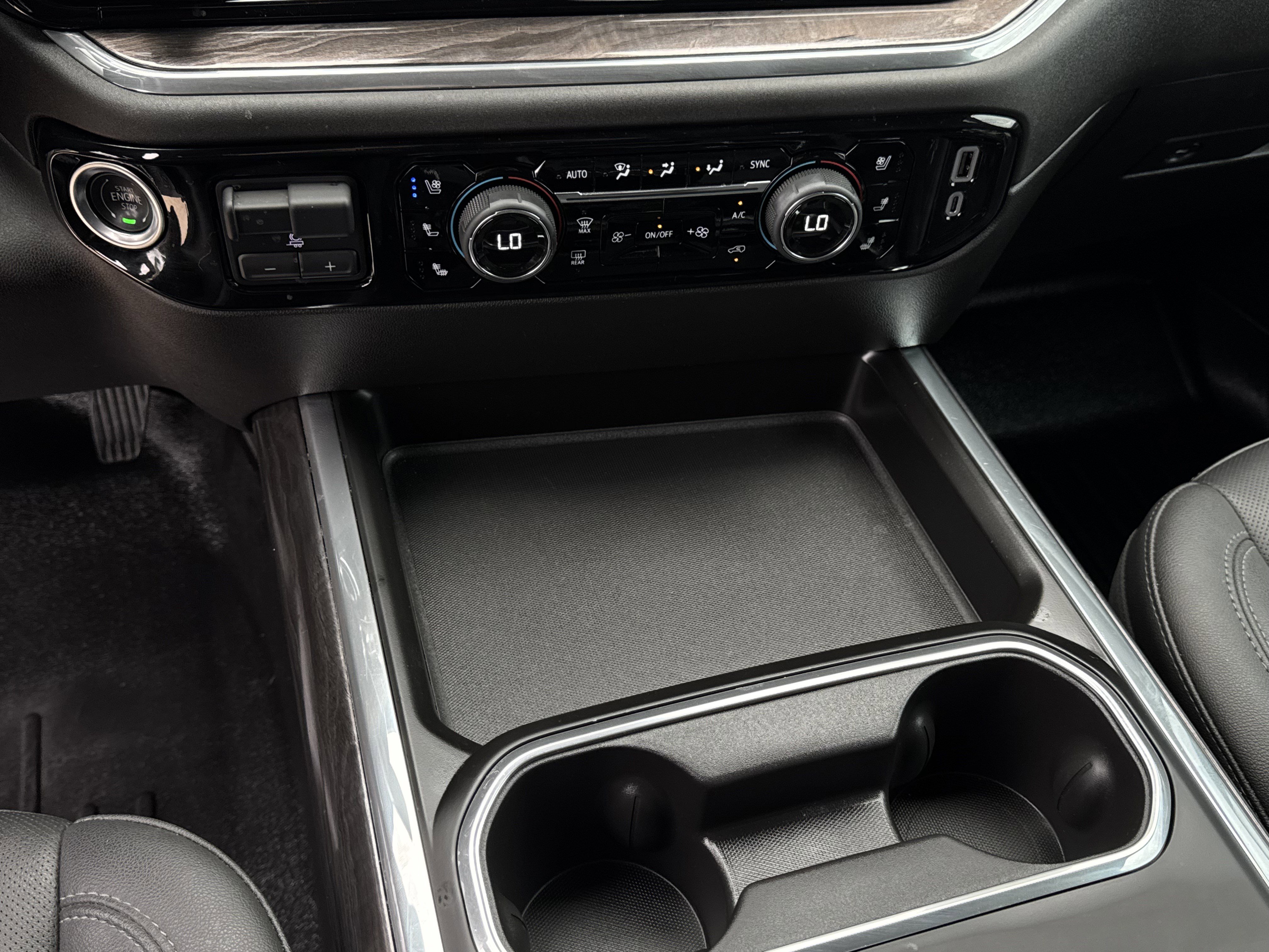 Used 2025 Chevrolet Silverado 2500 LTZ w/ LTZ Plus Package image 26