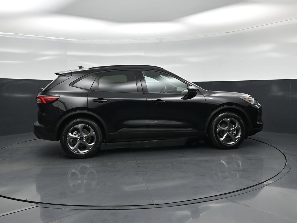 Certified 2025 Ford Escape ST-Line FWD image 22