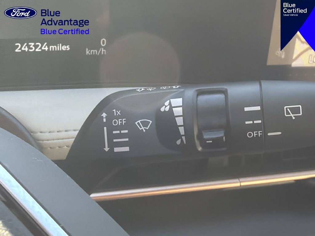 Used 2024 Nissan Ariya FWD image 31