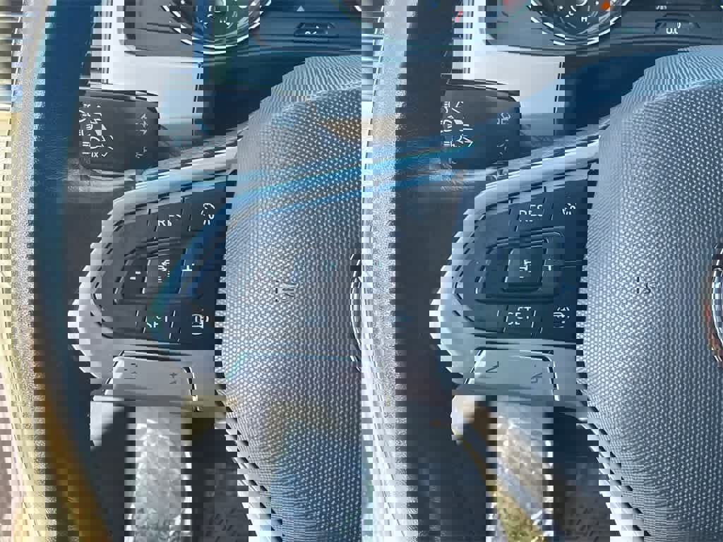 Used 2020 Volkswagen Atlas Cross Sport SE w/ Panoramic Sunroof Package image 23