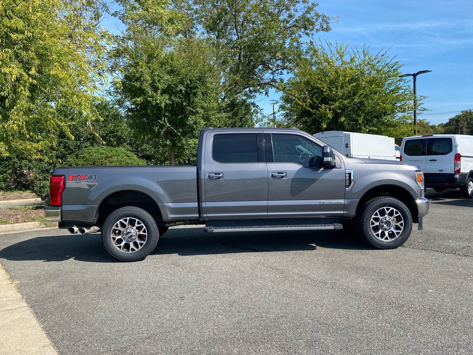 Certified 2021 Ford F250 Lariat w/ FX4 Off-Road Package AWD/4WD image 3