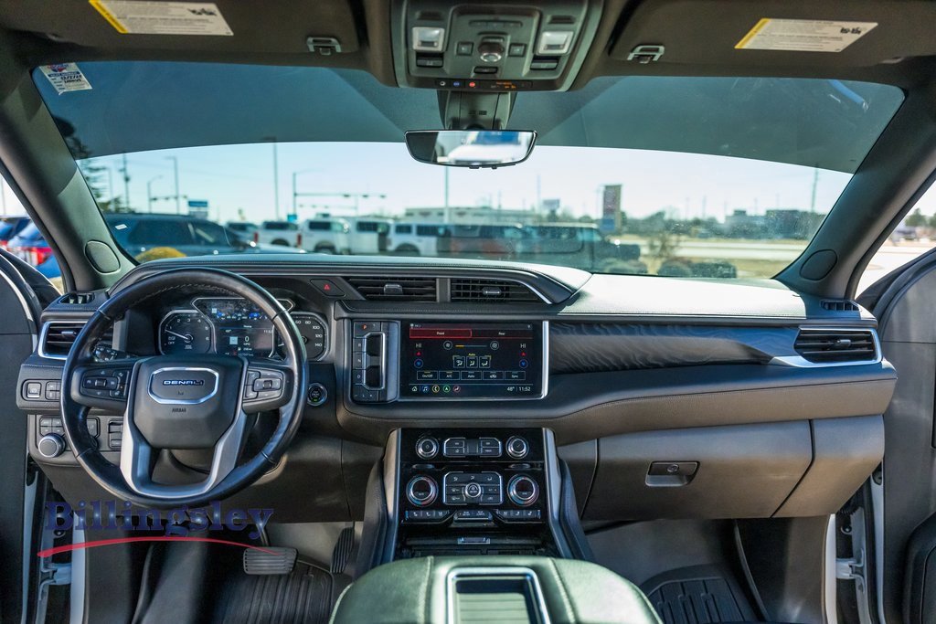 Used 2021 GMC Yukon XL Denali w/ Denali Premium Package image 13
