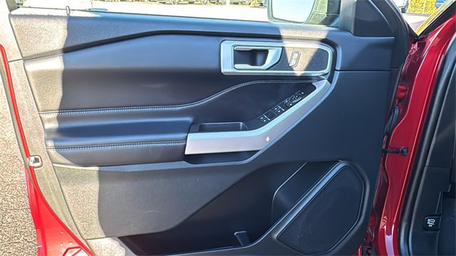 Certified 2023 Ford Explorer XLT w/ Equipment Group 202A image 11