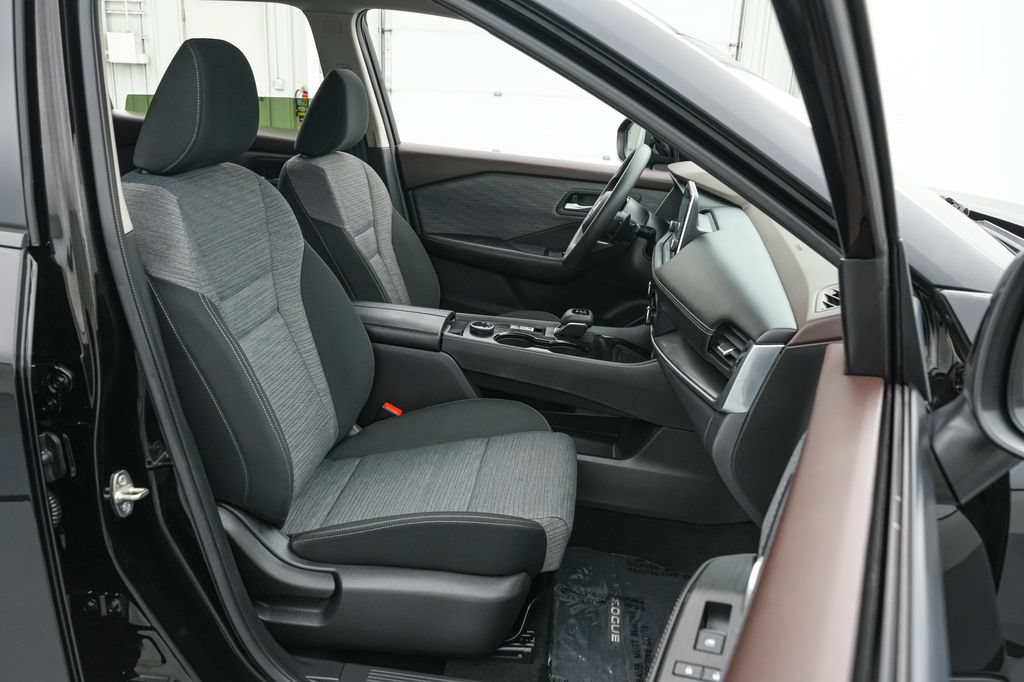 Used 2023 Nissan Rogue SV AWD/4WD image 20
