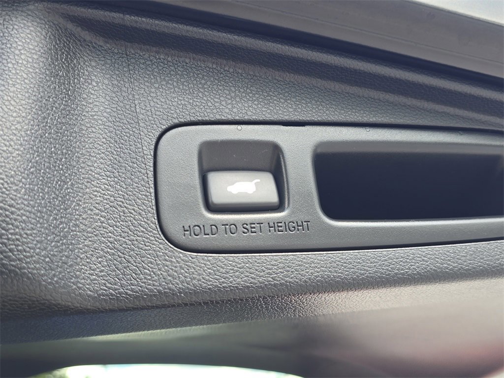 Used 2017 Honda CR-V EX-L image 9