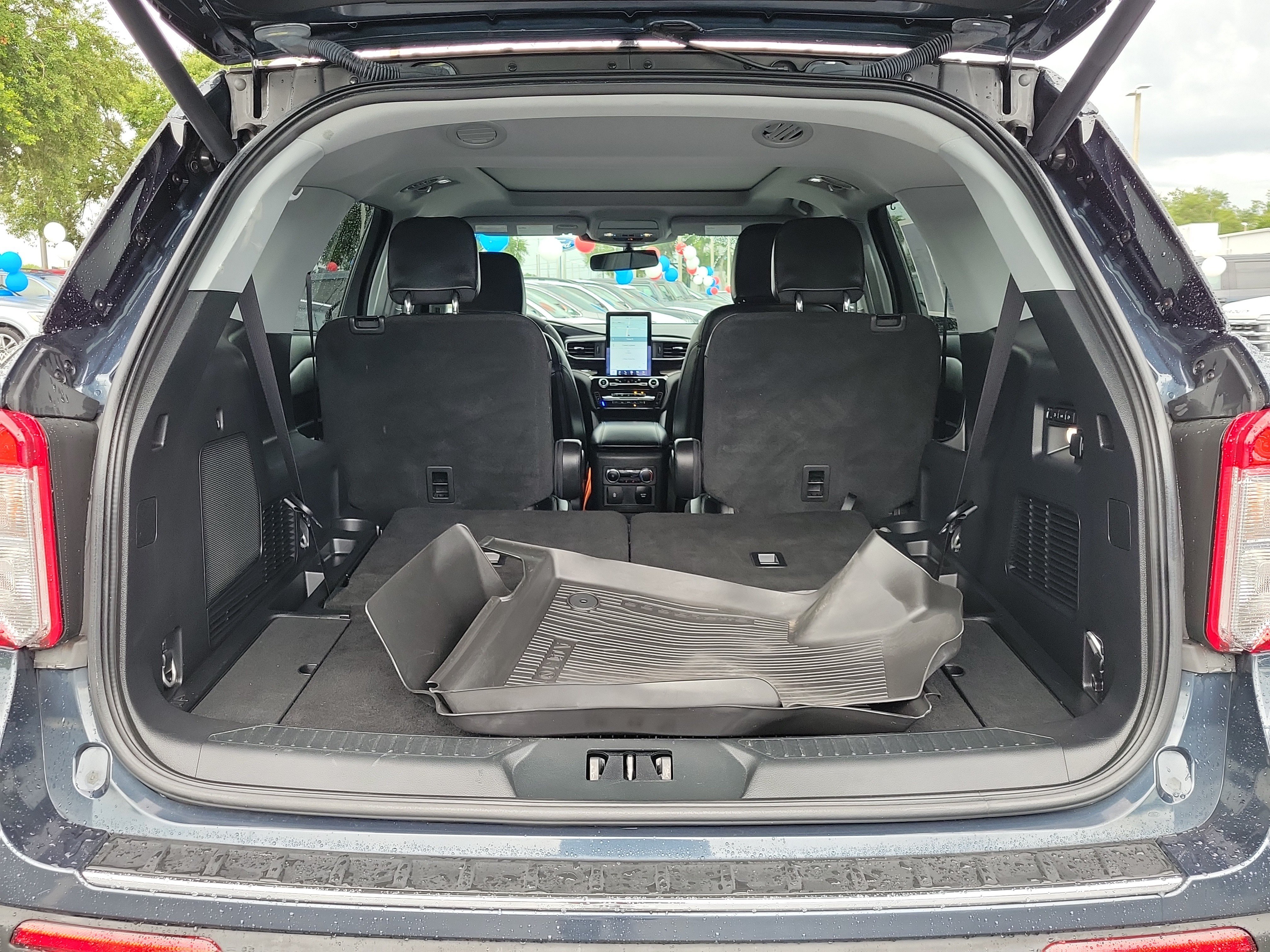 Certified 2023 Ford Explorer Limited w/ Limited Technology Package RWD image 10