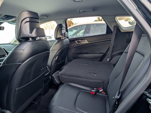 Used 2025 Kia Sportage EX FWD image 10