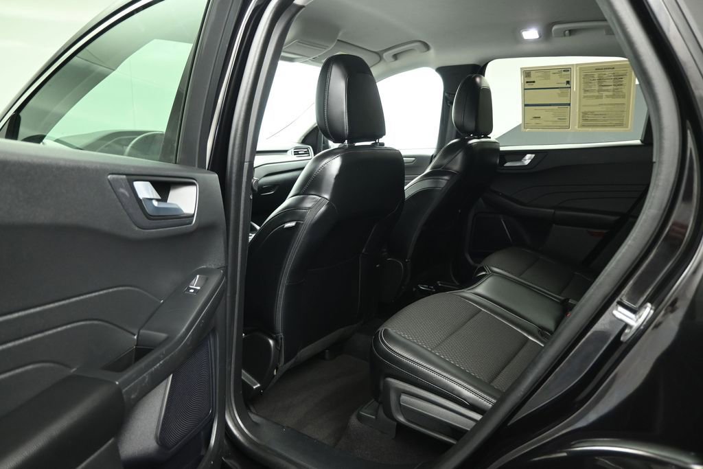 Certified 2023 Ford Escape SE FWD image 17