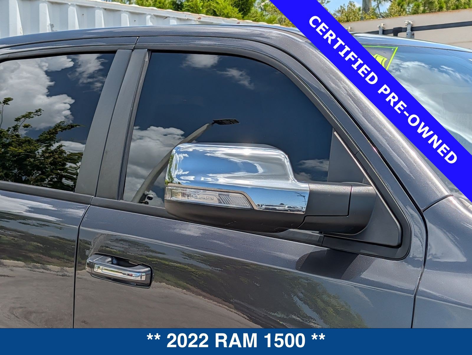 Used 2022 RAM 1500 Laramie AWD/4WD image 11