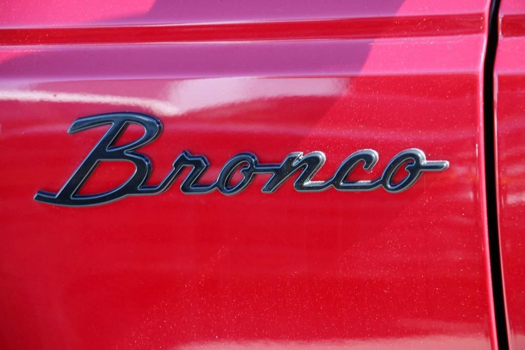 Certified 2025 Ford Bronco Badlands w/ Sasquatch Package AWD/4WD image 10