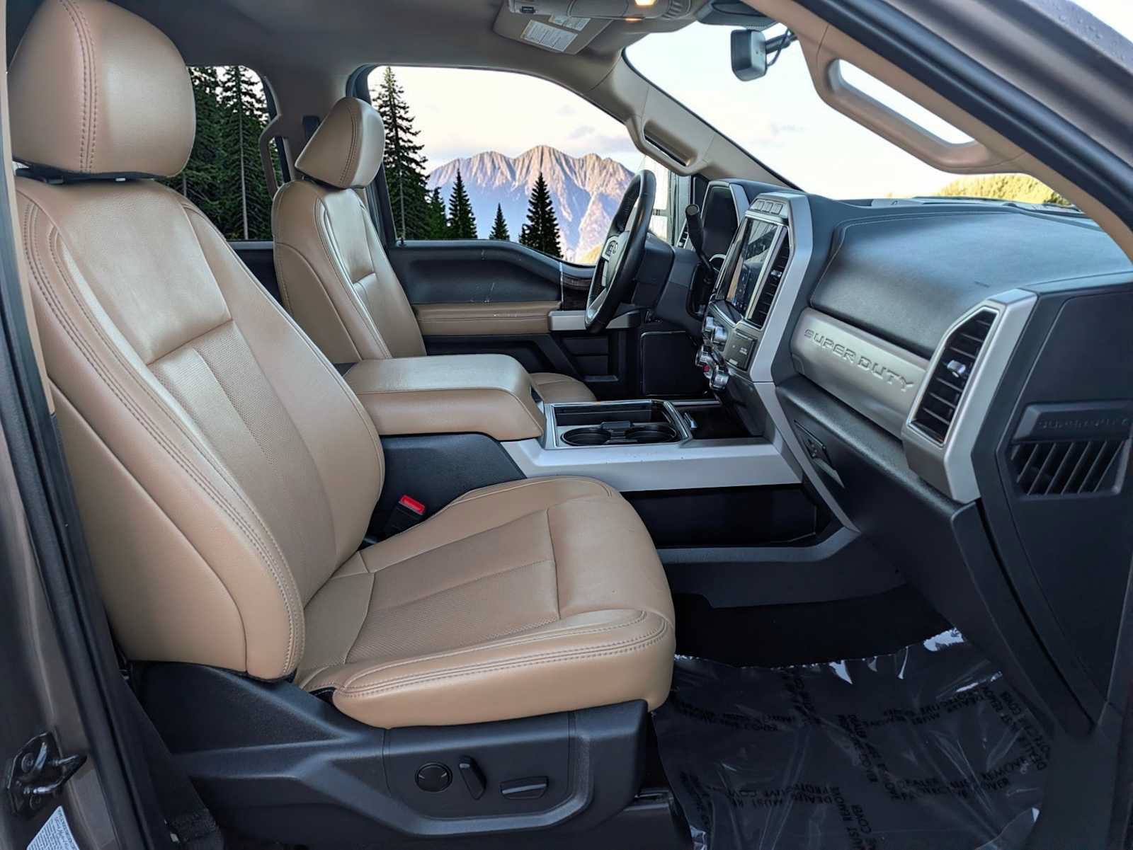 Certified 2022 Ford F350 Lariat w/ Lariat Ultimate Package AWD/4WD image 17