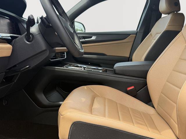 Used 2024 Volkswagen Atlas Cross Sport SEL AWD/4WD image 7