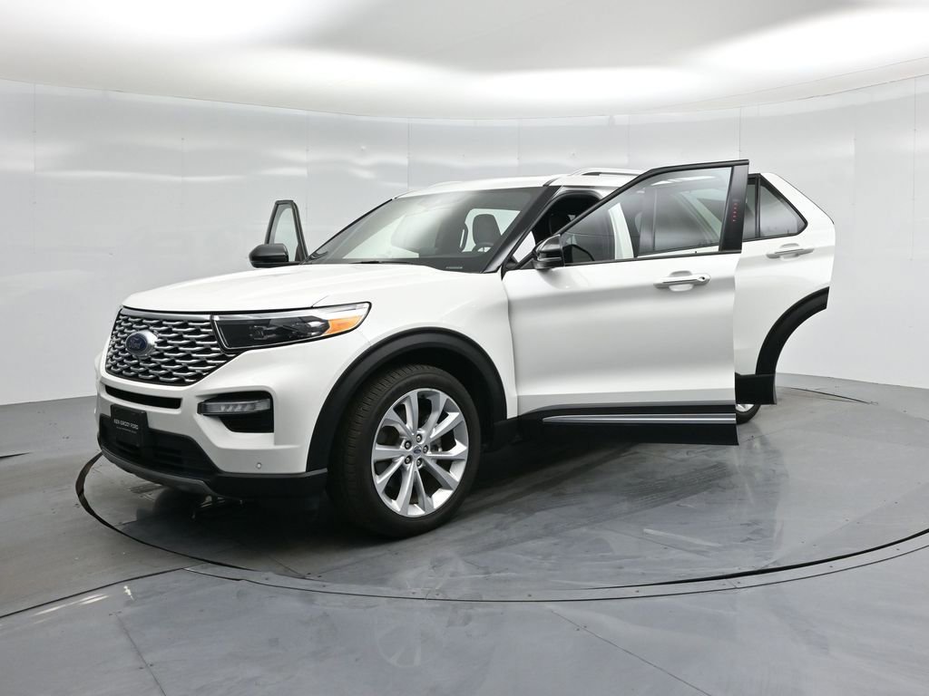 Certified 2022 Ford Explorer Platinum w/ Technology Package image 32