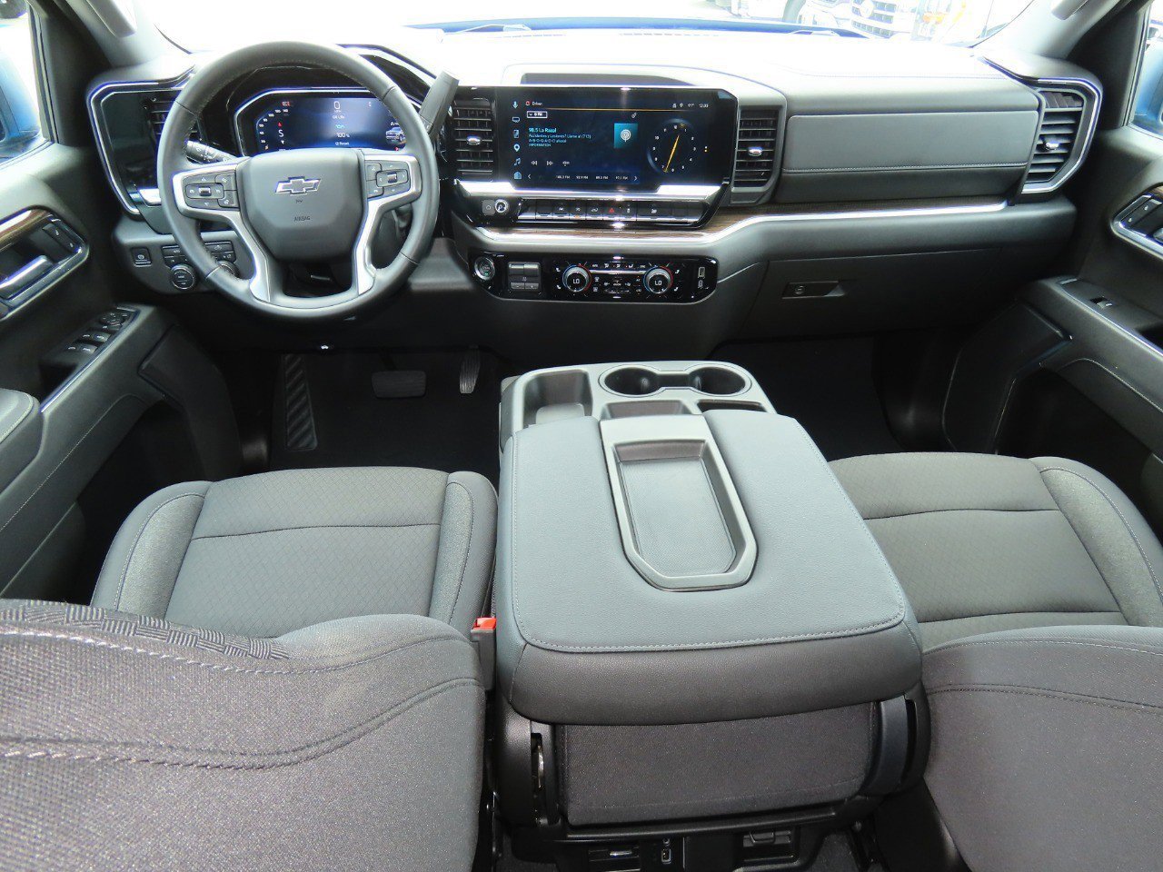 Used 2025 Chevrolet Silverado 1500 RST image 23