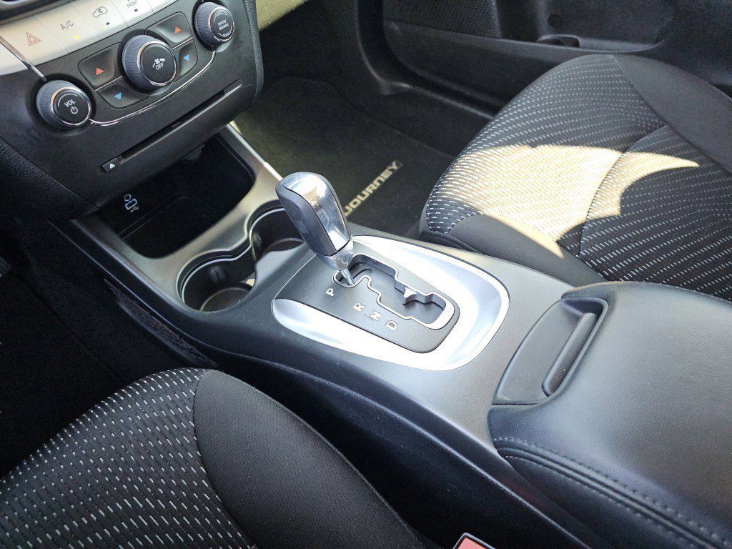 Used 2017 Dodge Journey SE w/ Flexible Seating Group FWD image 31