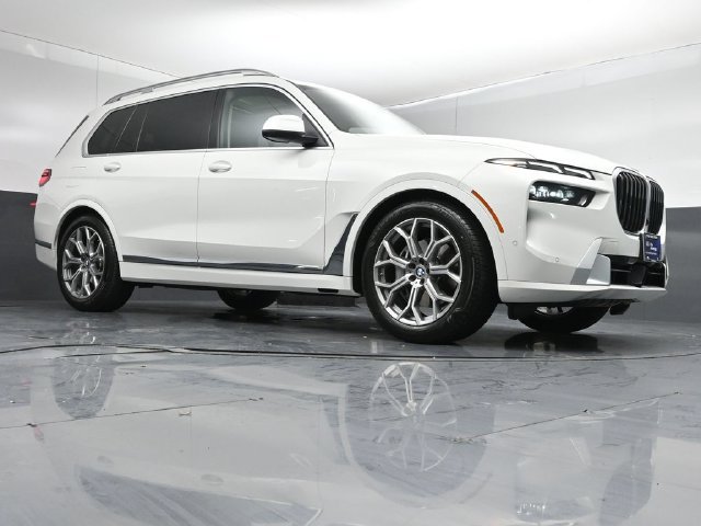Used 2023 BMW X7 xDrive40i AWD/4WD image 38