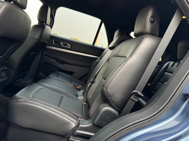 Certified 2018 Ford Explorer XLT w/ Equipment Group 202A AWD/4WD image 7