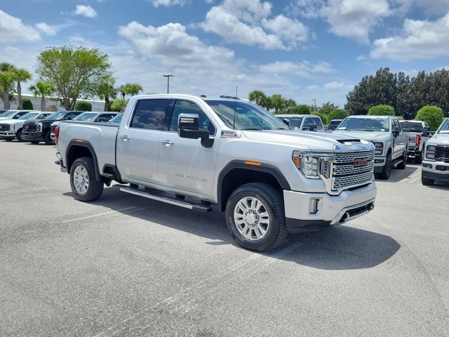Used 2022 GMC Sierra 3500 Denali w/ Denali Ultimate Package AWD/4WD image 7