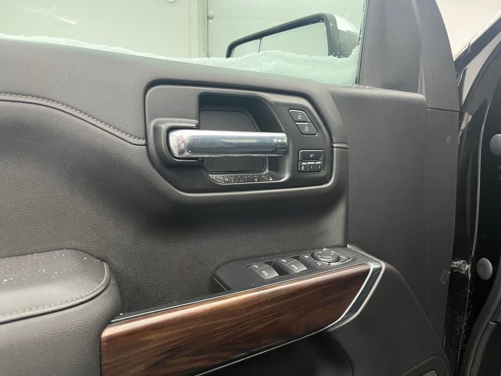 Used 2021 GMC Sierra 1500 SLT image 17