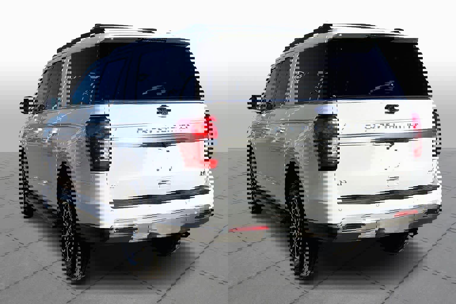 Certified 2024 Ford Expedition Max XLT image 4