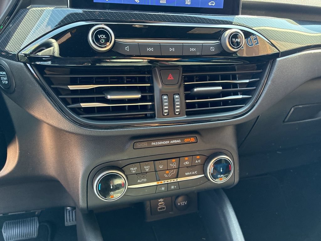 Certified 2025 Ford Escape ST-Line AWD/4WD image 29