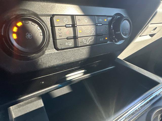 Certified 2022 Ford F450 XLT w/ XLT Premium Package AWD/4WD image 4