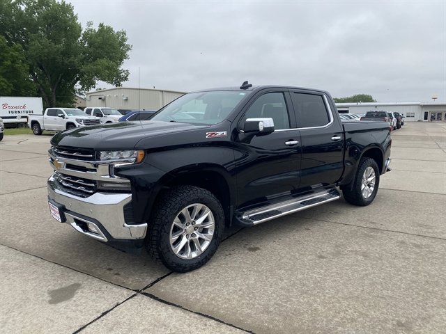 Used 2021 Chevrolet Silverado 1500 LTZ AWD/4WD image 3