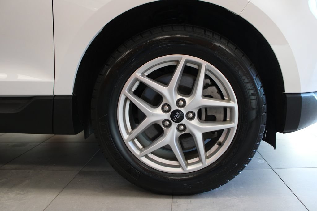 Certified 2024 Ford Edge SEL w/ Convenience Package AWD/4WD image 11
