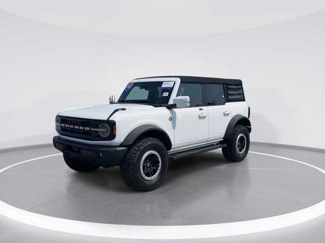 Certified 2021 Ford Bronco Outer Banks w/ Sasquatch Package AWD/4WD image 3