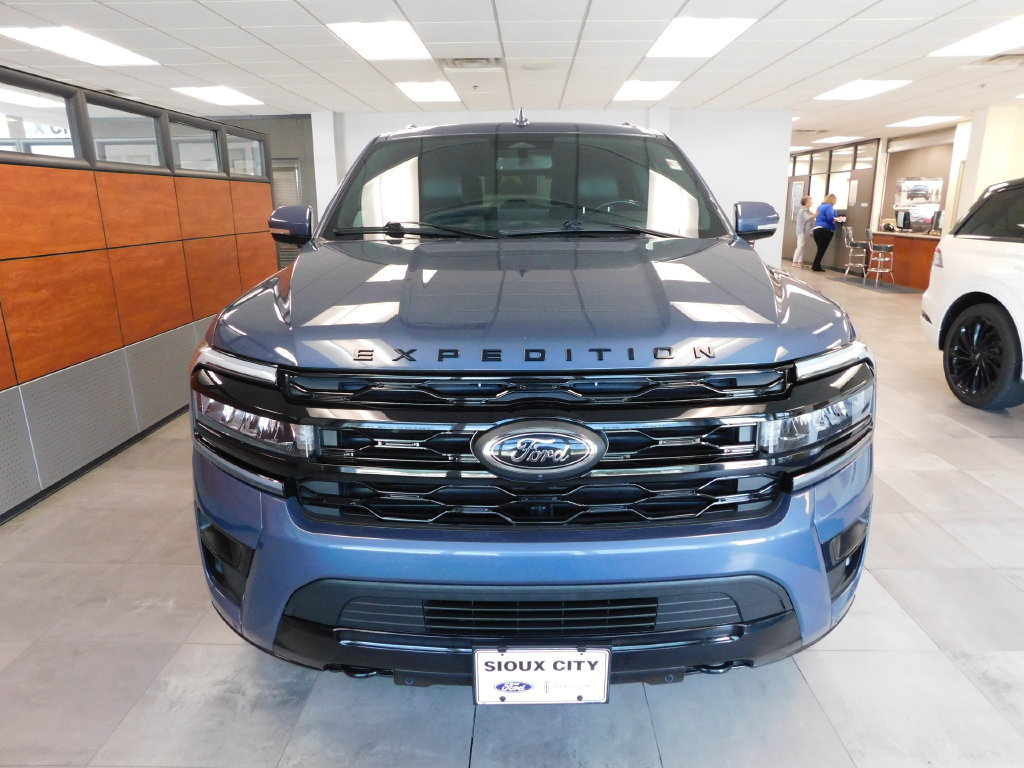 Certified 2022 Ford Expedition Max Limited AWD/4WD image 2
