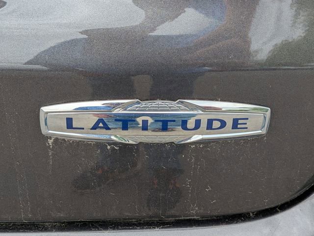 Used 2020 Jeep Compass Latitude w/ Cold Weather Group AWD/4WD image 8