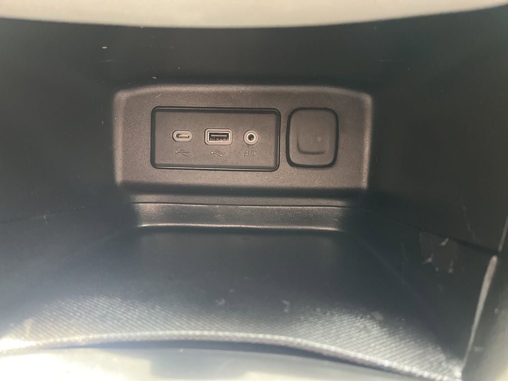 Used 2023 Chevrolet Equinox LS FWD image 33