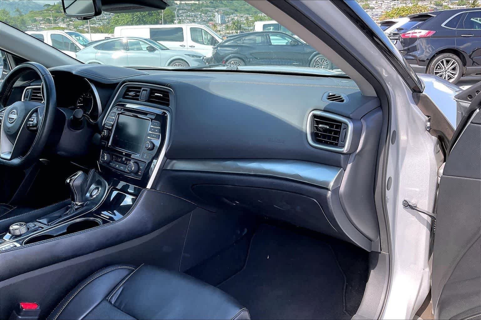 Used 2023 Nissan Maxima SV w/ Floor Mat Group FWD image 23