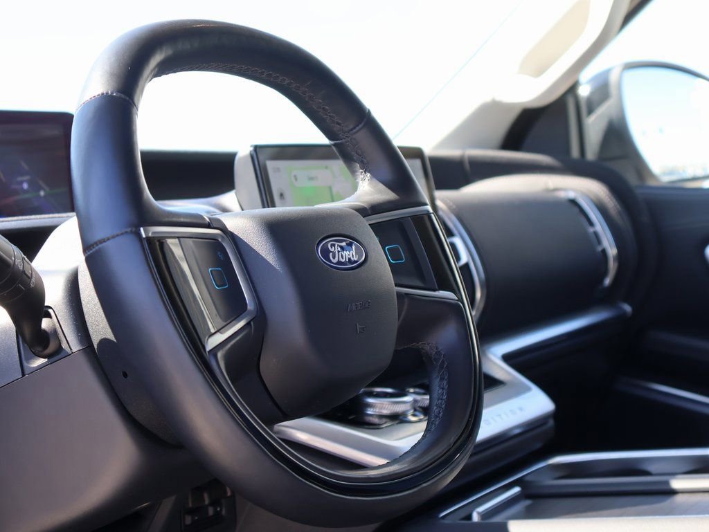 Certified 2025 Ford Expedition Max Platinum image 26
