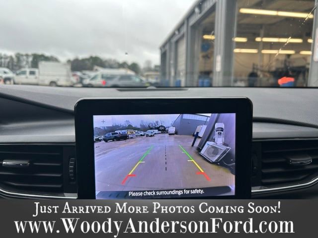 Certified 2022 Ford Explorer XLT w/ Equipment Group 202A image 11