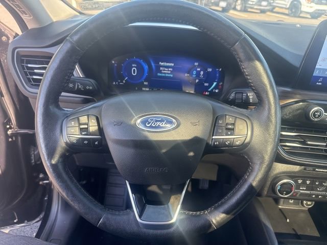 Certified 2020 Ford Escape Titanium w/ Titanium Premium Package 2.0 AWD/4WD image 20