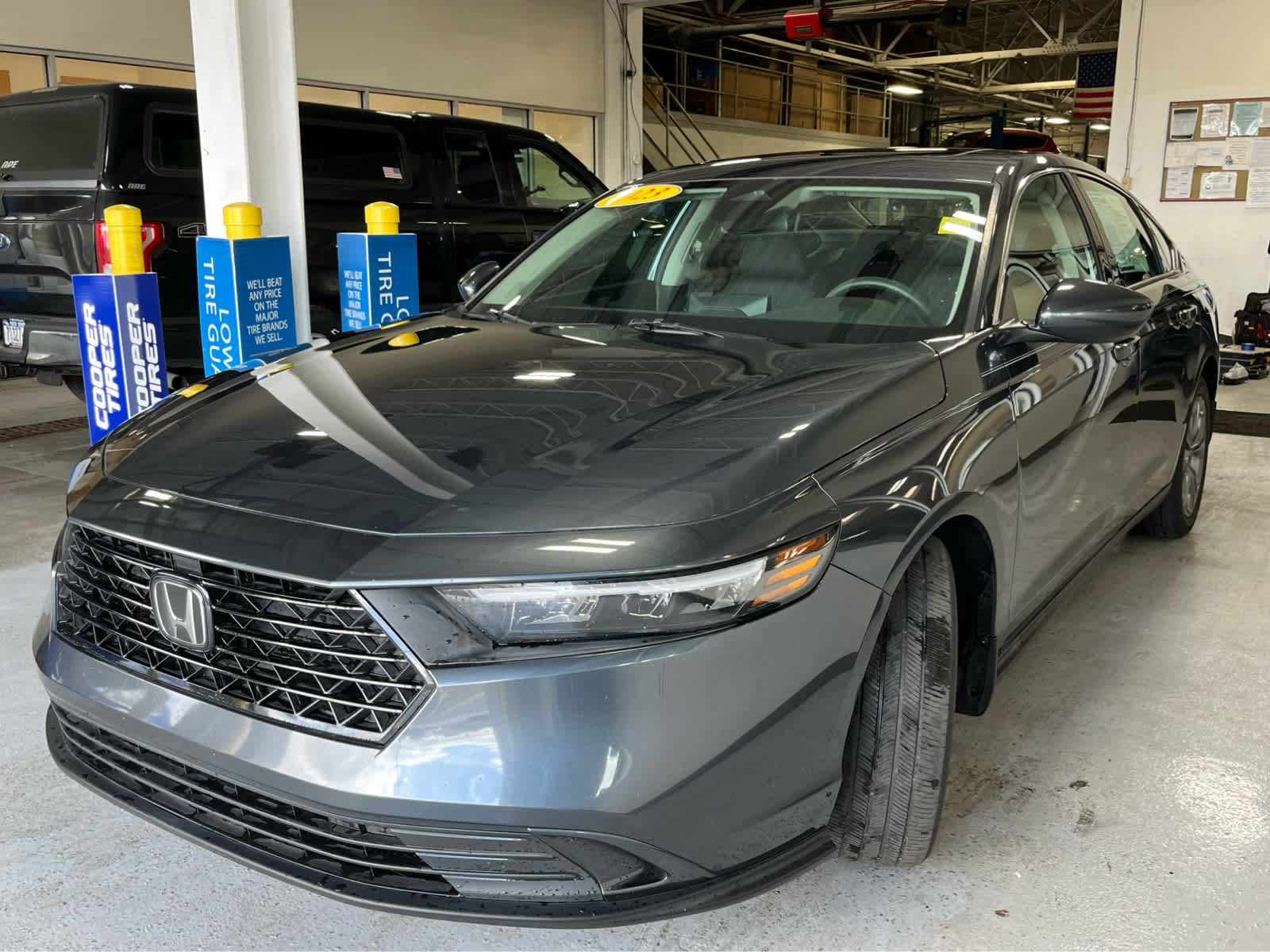 Used 2023 Honda Accord EX image 4
