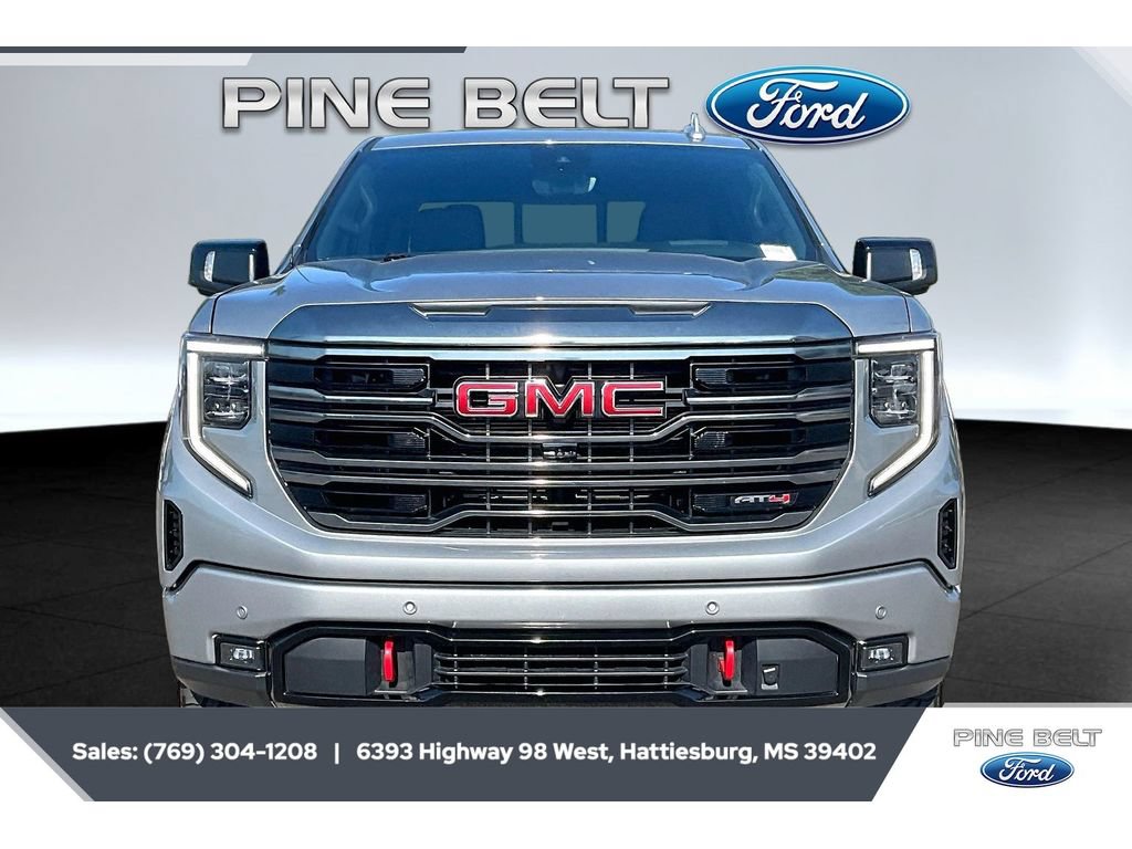 Used 2024 GMC Sierra 1500 AT4 w/ Technology Package AWD/4WD image 3