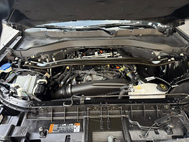 Certified 2025 Ford Explorer ST-Line w/ ST-Line Street Pack image 9