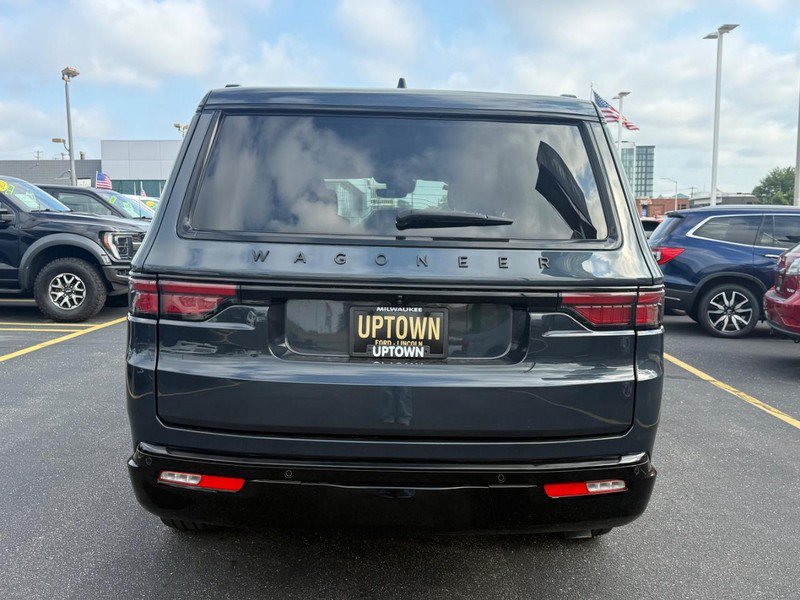 Used 2024 Jeep Wagoneer Series II AWD/4WD image 5