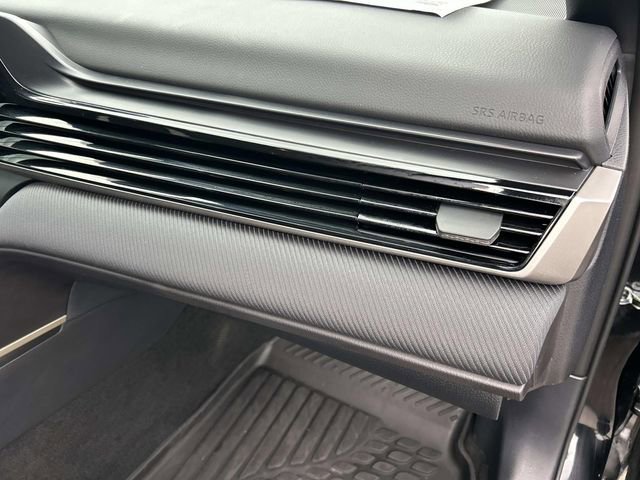 Used 2026 Toyota Camry SE w/ Convenience Package image 26