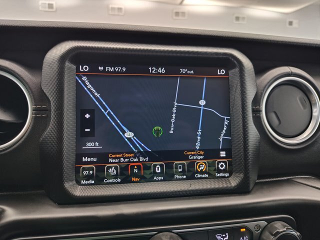 Used 2021 Jeep Wrangler Unlimited Sahara w/ Uconnect 4C Nav & Sound Group AWD/4WD image 3
