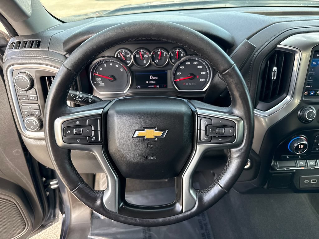 Used 2021 Chevrolet Silverado 1500 LT AWD/4WD image 15