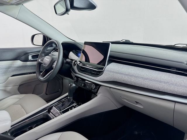 Used 2022 Jeep Compass Latitude image 26